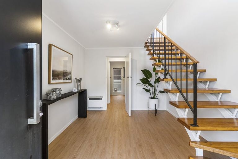 Photo of property in 21 St Ives Terrace, Mairangi Bay, Auckland, 0630