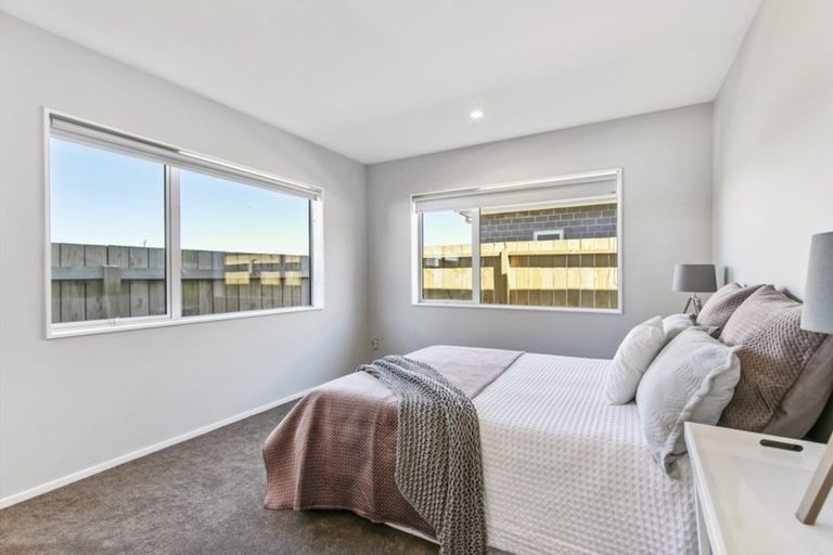 Photo of property in 33 Matata Drive, Takanini, 2112