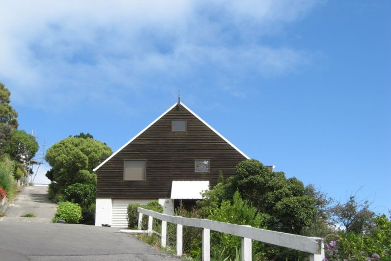 Photo of property in 2a Gilmour Terrace, Lyttelton, 8082