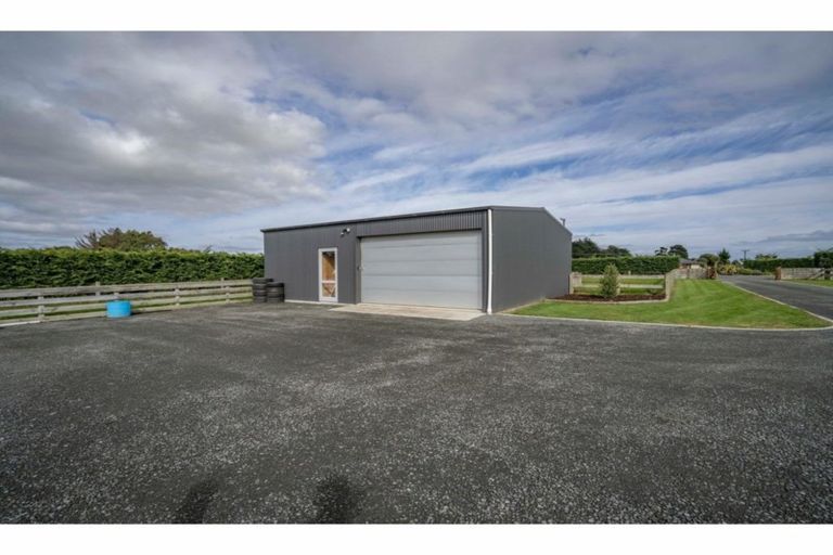 Photo of property in 15 Wilcox Road, Seaward Bush, Invercargill, 9871