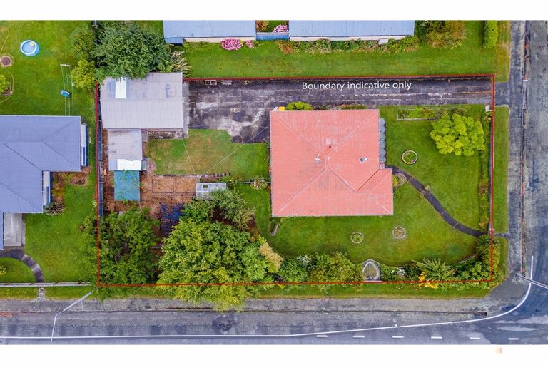 Photo of property in 1 Regent Street, Waimate, 7924