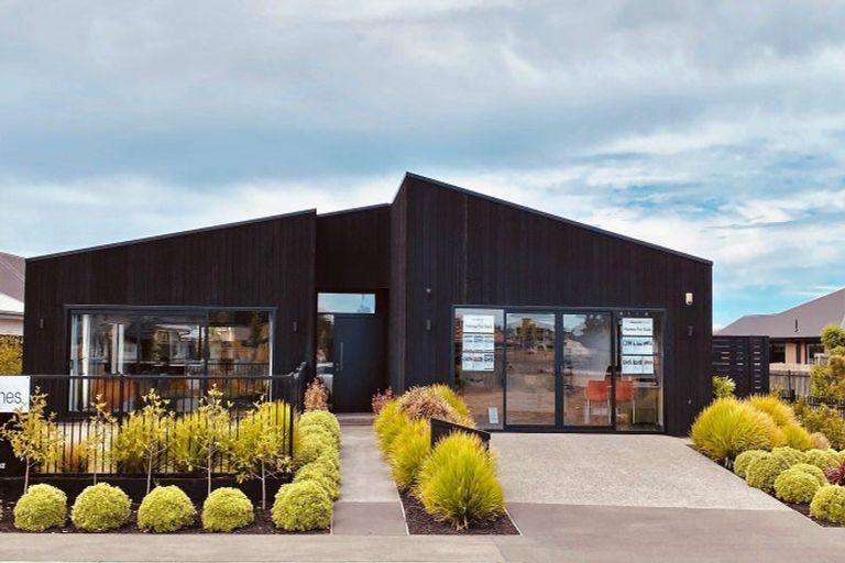 Photo of property in 51 Prestons Park Drive, Marshland, Christchurch, 8083