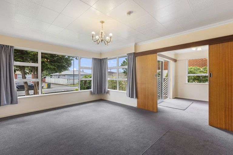 Photo of property in 7 Severn Place, Spotswood, New Plymouth, 4310