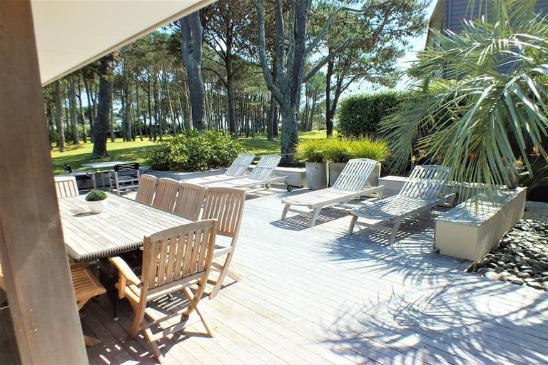 Photo of property in 708 Matarangi Drive, Matarangi, Whitianga, 3592