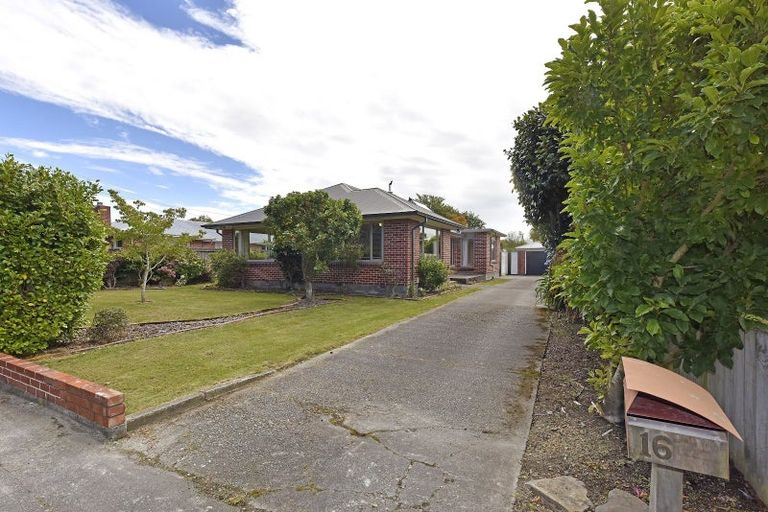 Photo of property in 16 Derwent Street, Bryndwr, Christchurch, 8053