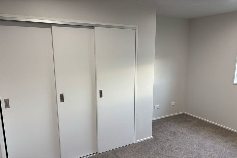 Photo of property in 7/25 Vodanovich Road, Te Atatu South, Auckland, 0610