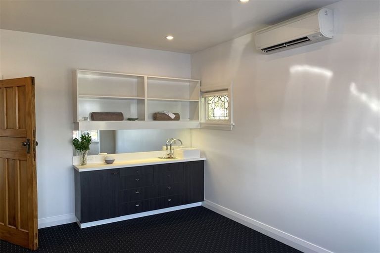 Photo of property in 162 Clarence Street, Riccarton, Christchurch, 8011