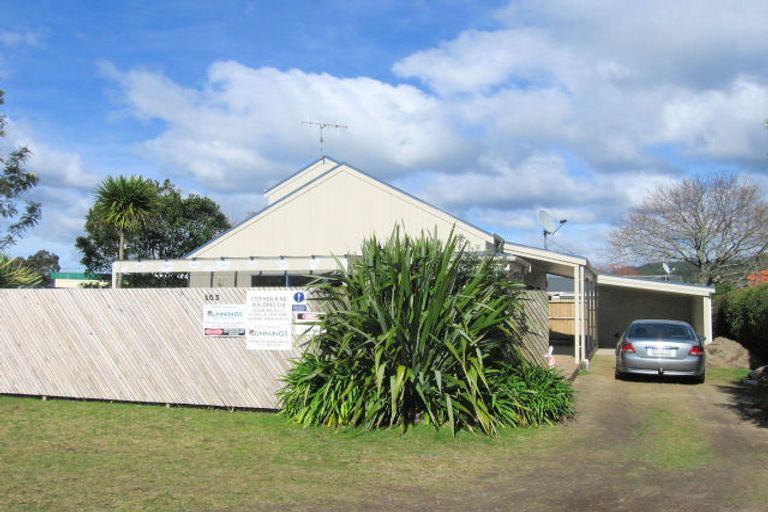 Photo of property in 103 The Square, Whangamata, 3620