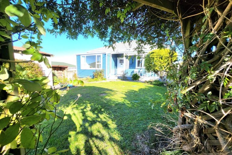 Photo of property in 72 Perth Street, South Hill, Oamaru, 9400