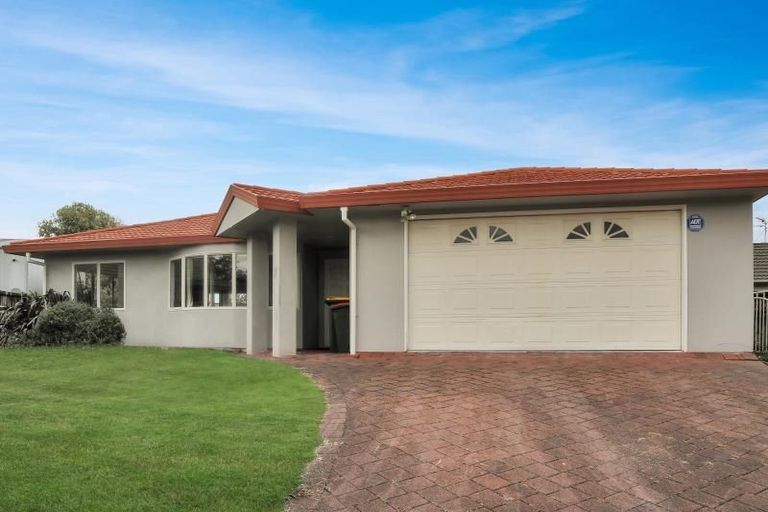 Photo of property in 39 Hastings Place, Hamilton Lake, Hamilton, 3204