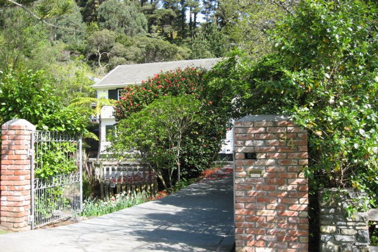 Photo of property in 94 Norton Park Grove, Waterloo, Lower Hutt, 5011