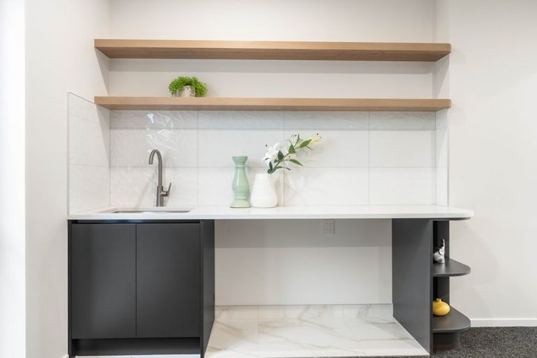 Photo of property in 71a Matipo Road, Te Atatu Peninsula, Auckland, 0610