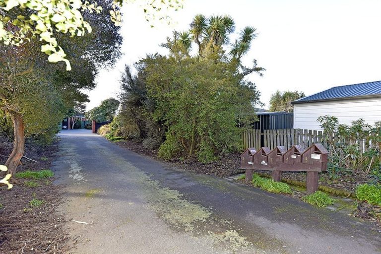 Photo of property in 3/9b Prestons Road, Redwood, Christchurch, 8051