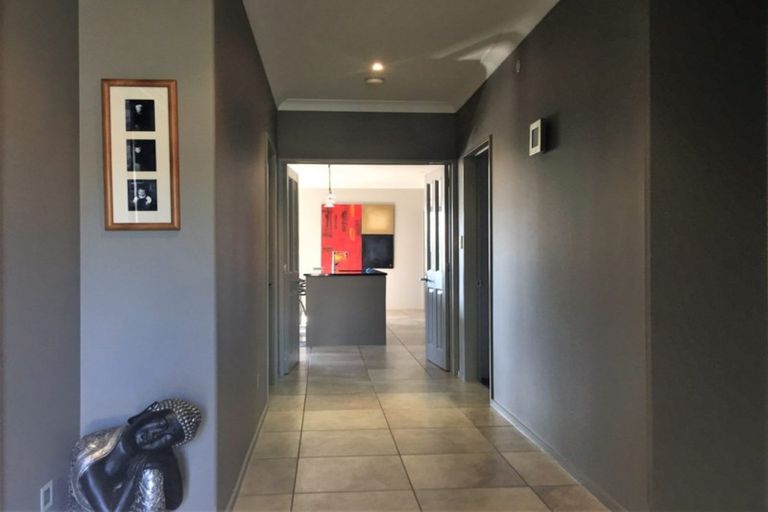 Photo of property in 29 Holbrook Way, Westmorland, Christchurch, 8025