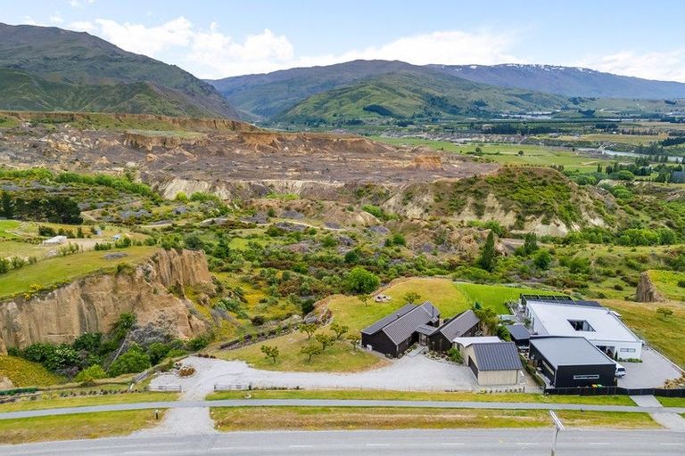 Photo of property in 112 Hall Road, Bannockburn, Cromwell, 9384