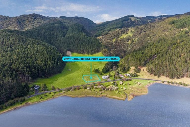 Photo of property in 2269 Tuakau Bridge-port Waikato Roa, Port Waikato, 2695