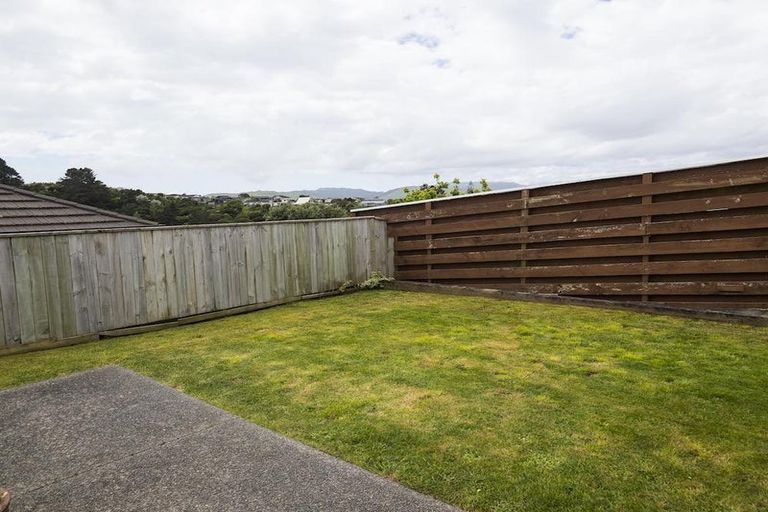 Photo of property in 33 Staithes Drive North, Whitby, Porirua, 5024