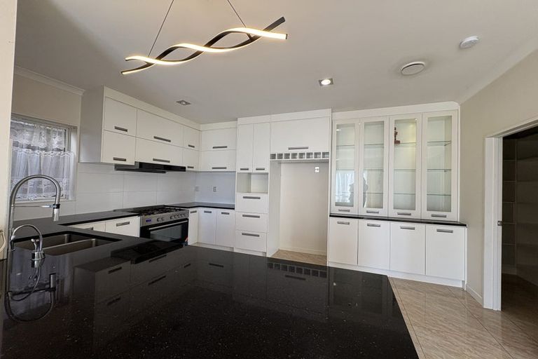 Photo of property in 9 Bush View Place, Flat Bush, Auckland, 2019