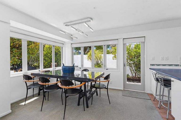 Photo of property in 25 Dyers Pass Road, Cashmere, Christchurch, 8022