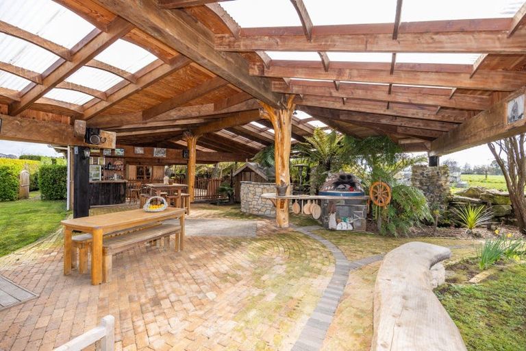 Photo of property in 240 Te Pahu Road, Te Pahu, 3285