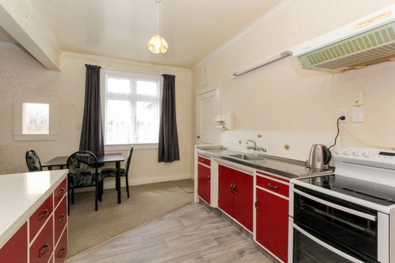 Photo of property in 6a Bayly Street, Waitara, 4320