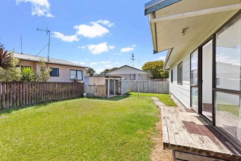 Photo of property in 1/44 Shifnal Drive, Randwick Park, Auckland, 2105