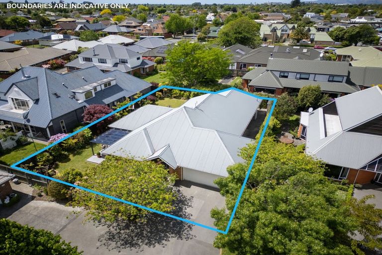 Photo of property in 15 Wardour Mews, Avonhead, Christchurch, 8042