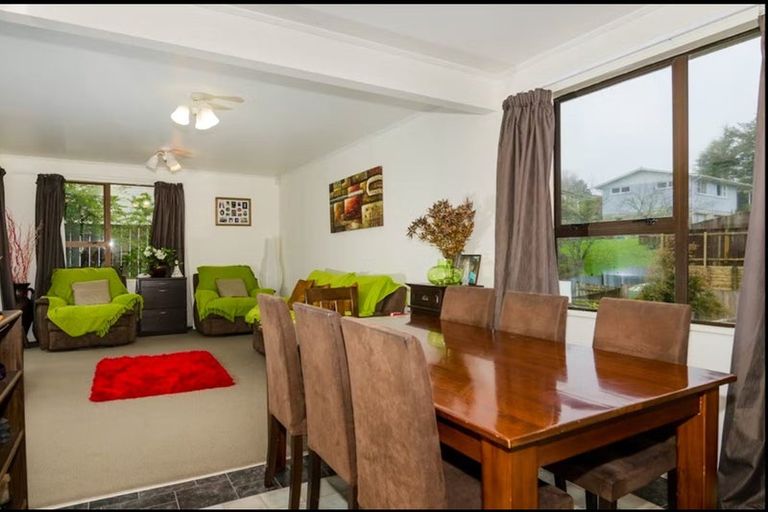 Photo of property in 27h Rehia Road, Massey, Auckland, 0614