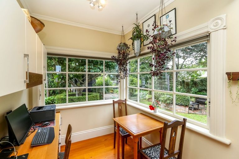 Photo of property in 17 Vivian Street, New Plymouth, 4310