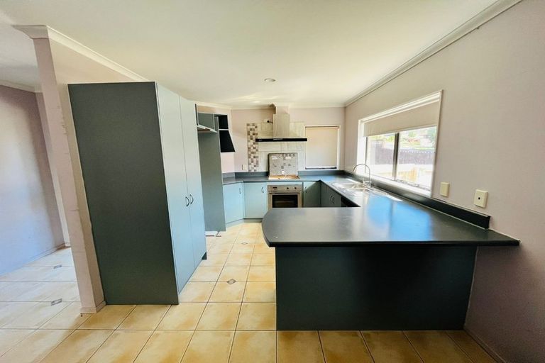 Photo of property in 22 Hilltop Road, Clover Park, Auckland, 2019