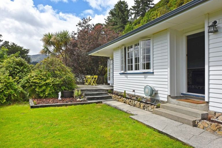 Photo of property in 6 Beechwood Lane, Te Marua, Upper Hutt, 5018