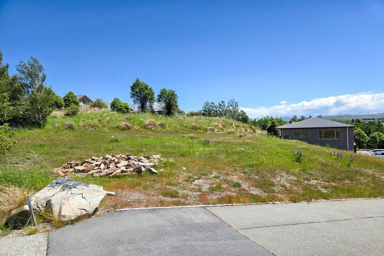 Photo of property in 16 Rankin Rise, Lake Tekapo, 7999
