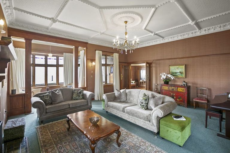Photo of property in 33 Cameron Street, New Plymouth, 4310