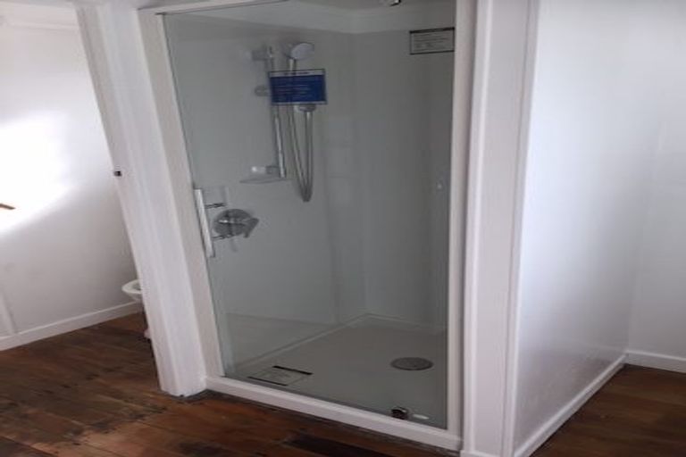 Photo of property in 16 Second Avenue, Avenues, Whangarei, 0110