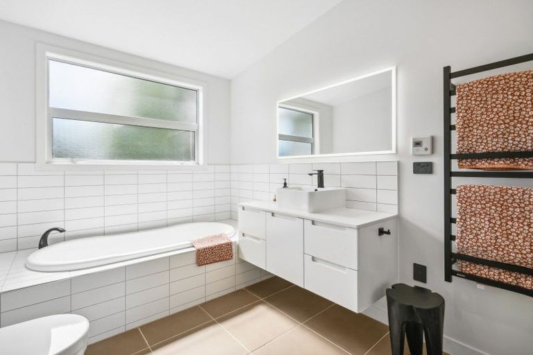 Photo of property in 14 Dornoch Place, Papakowhai, Porirua, 5024