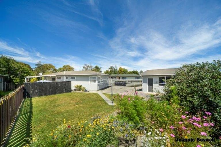 Photo of property in 84 Apollo Parade, Milson, Palmerston North, 4414