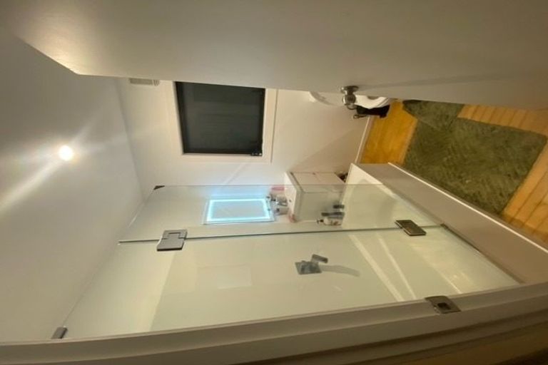 Photo of property in 3/125a Birkdale Road, Birkdale, Auckland, 0626