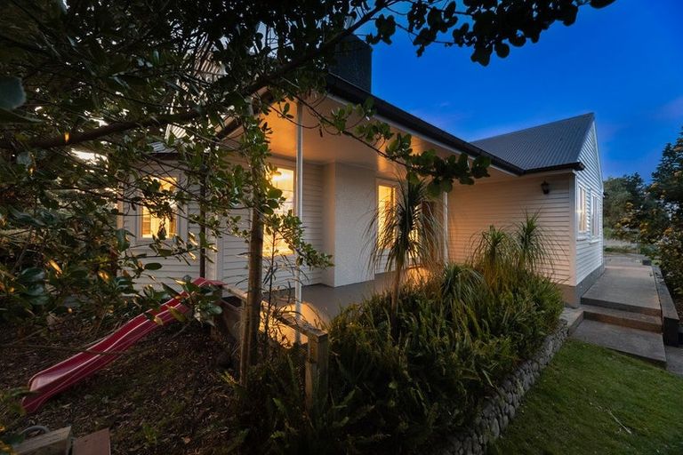 Photo of property in 1 Rosetta Road, Raumati South, Paraparaumu, 5032