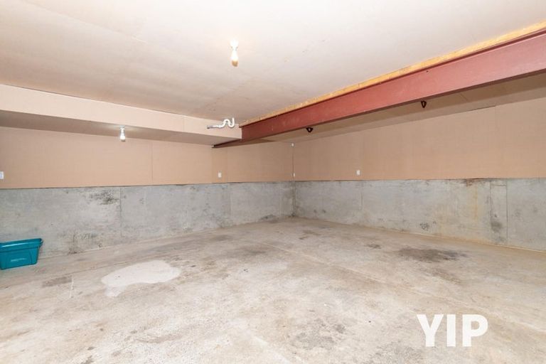 Photo of property in 81 Stewart Drive, Newlands, Wellington, 6037