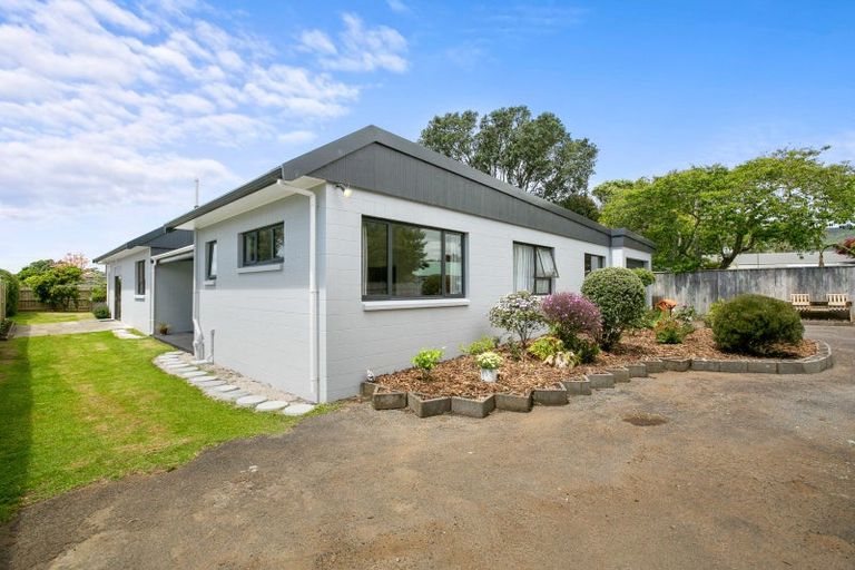 Photo of property in 3 Prudence Place, Oakura, 4314