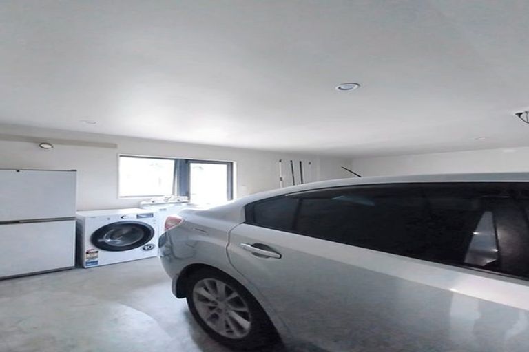 Photo of property in 2/53 Verran Road, Birkenhead, Auckland, 0626