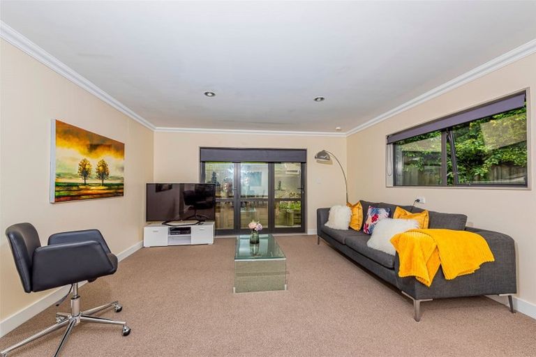 Photo of property in 10a Yule Place, Massey, Auckland, 0614