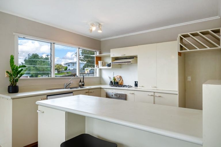 Photo of property in 1/95 Sylvan Avenue, Northcote, Auckland, 0627