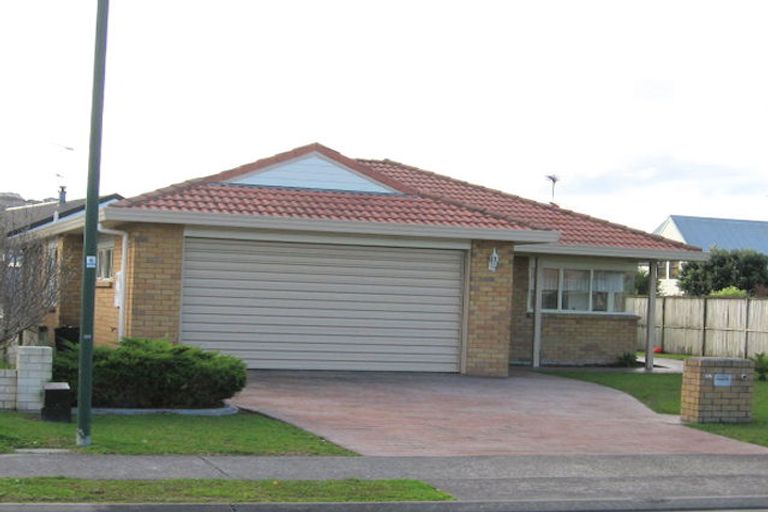 Photo of property in 88 Lakeside Drive, Orewa, 0931