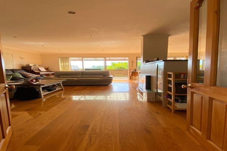 Photo of property in 210 Clovelly Road, Bucklands Beach, Auckland, 2012