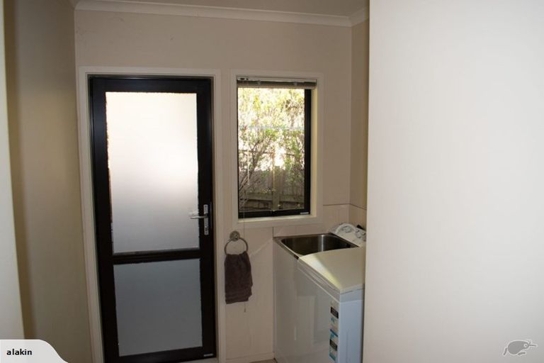 Photo of property in 18 Seamount Drive, Red Beach, 0932