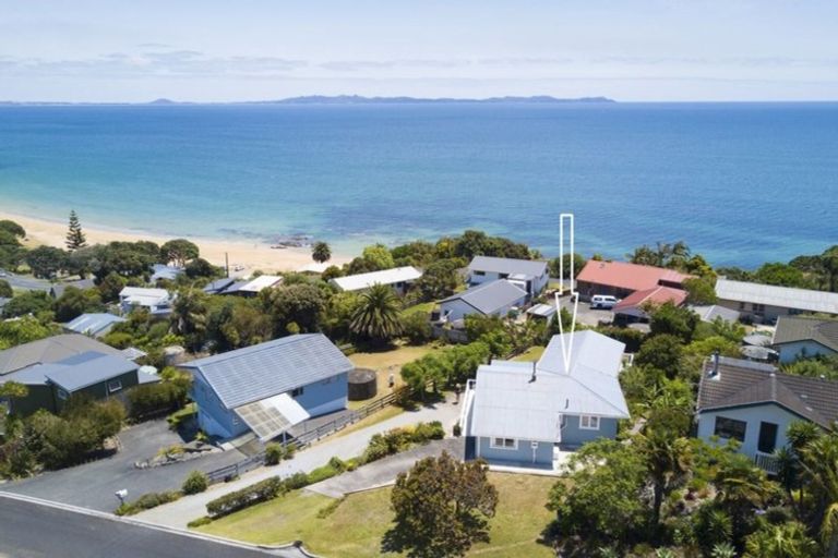 Photo of property in 24 Seaview Road, Cable Bay, 0420
