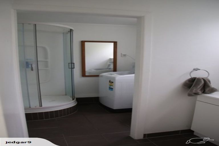 Photo of property in 1/9 Pemberton Avenue, Bayview, Auckland, 0629