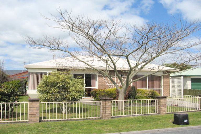 Photo of property in 10 Crisp Drive, Papamoa Beach, Papamoa, 3118