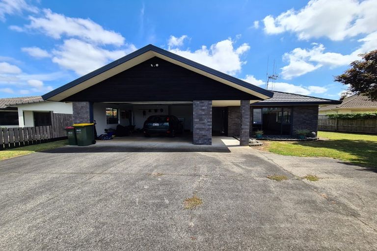Photo of property in 15 Mangakoea Place, St Andrews, Hamilton, 3200